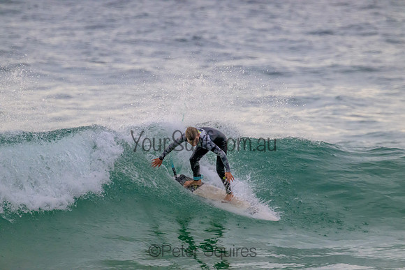 Whale_Beach_220830_073033_0110