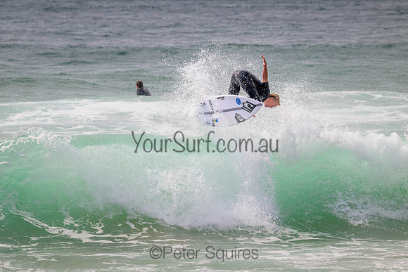 Whale_Beach_220929_092106_0119