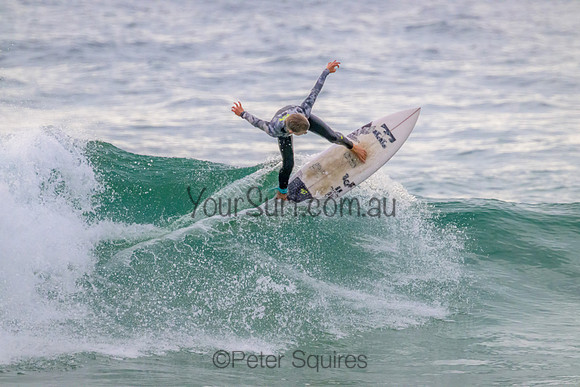 Whale_Beach_220830_073032_0102