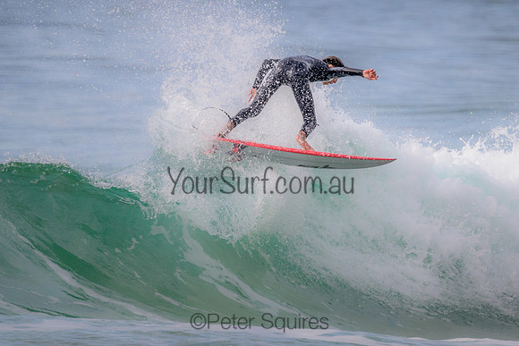 Whale_Beach_220924_080403_0100