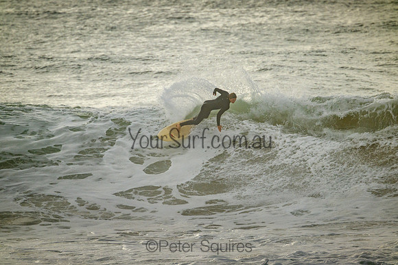 Whale_Beach_220305_081006_0055