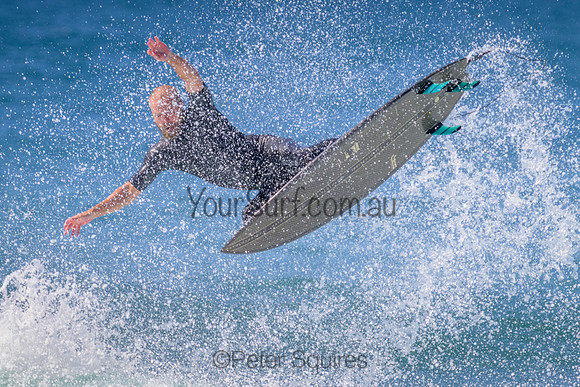 Whale_Beach_220916_105327_0034