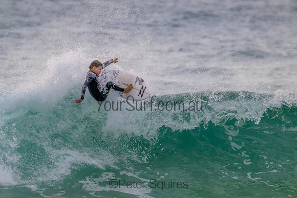 Whale_Beach_220830_073359_0124