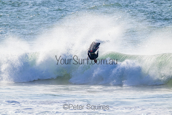 Whale_Beach_220724_085631_0082