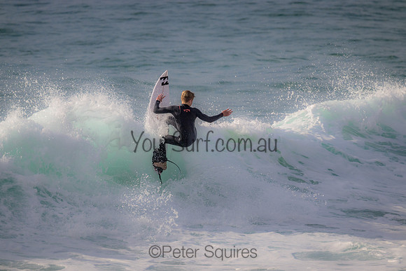 Whale_Beach_220924_073738_0039
