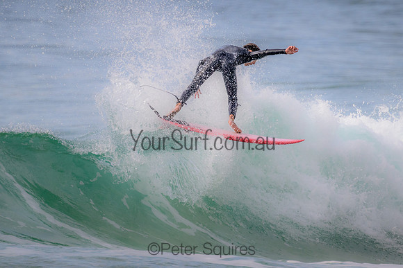 Whale_Beach_220924_080403_0101