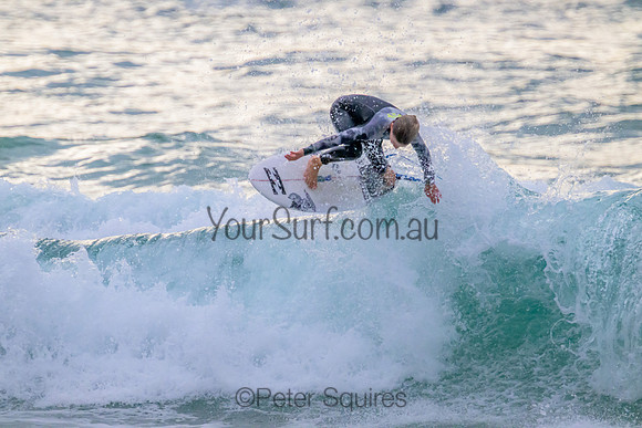 Whale_Beach_220830_072210_0085