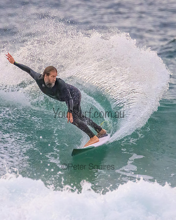 Whale_Beach_220830_071359_0044-E