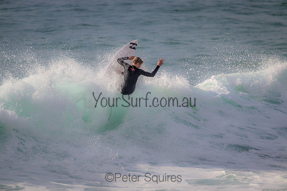 Whale_Beach_220924_073738_0040