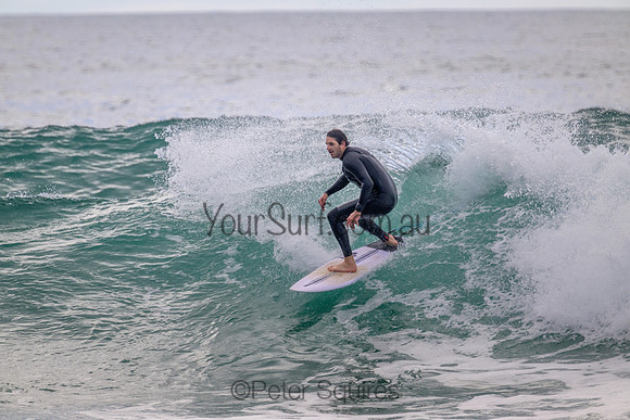 Whale_Beach_220910_093354_0084
