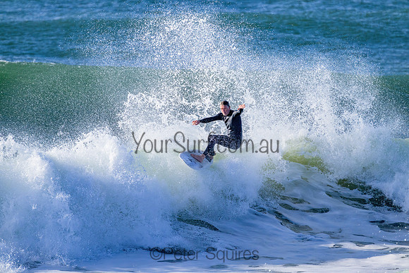 Whale_Beach_220724_090220_0120-E